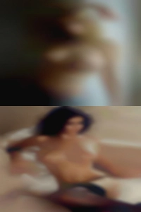 Seaside hot horny women.